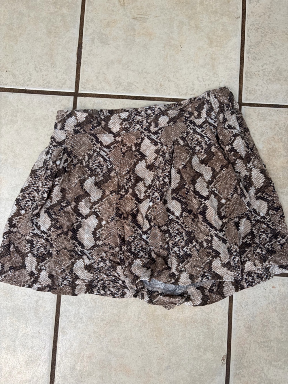 H&M High-Waist Snake Print Shorts in Brown and Cream